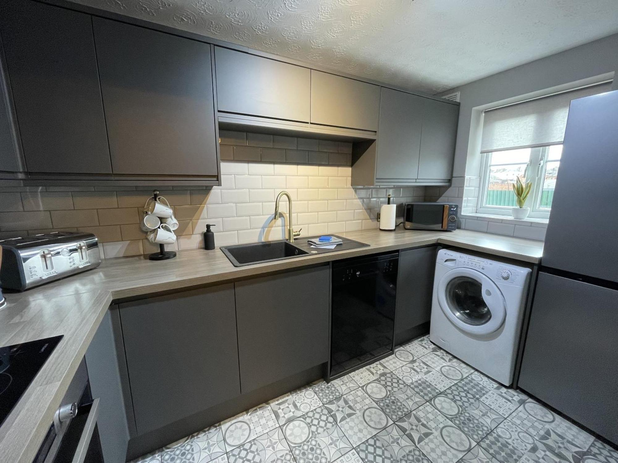 No24 - 2-Bed Boutique Apartment - Hosted By Hutch Lifestyle Leamington Spa Exteriör bild