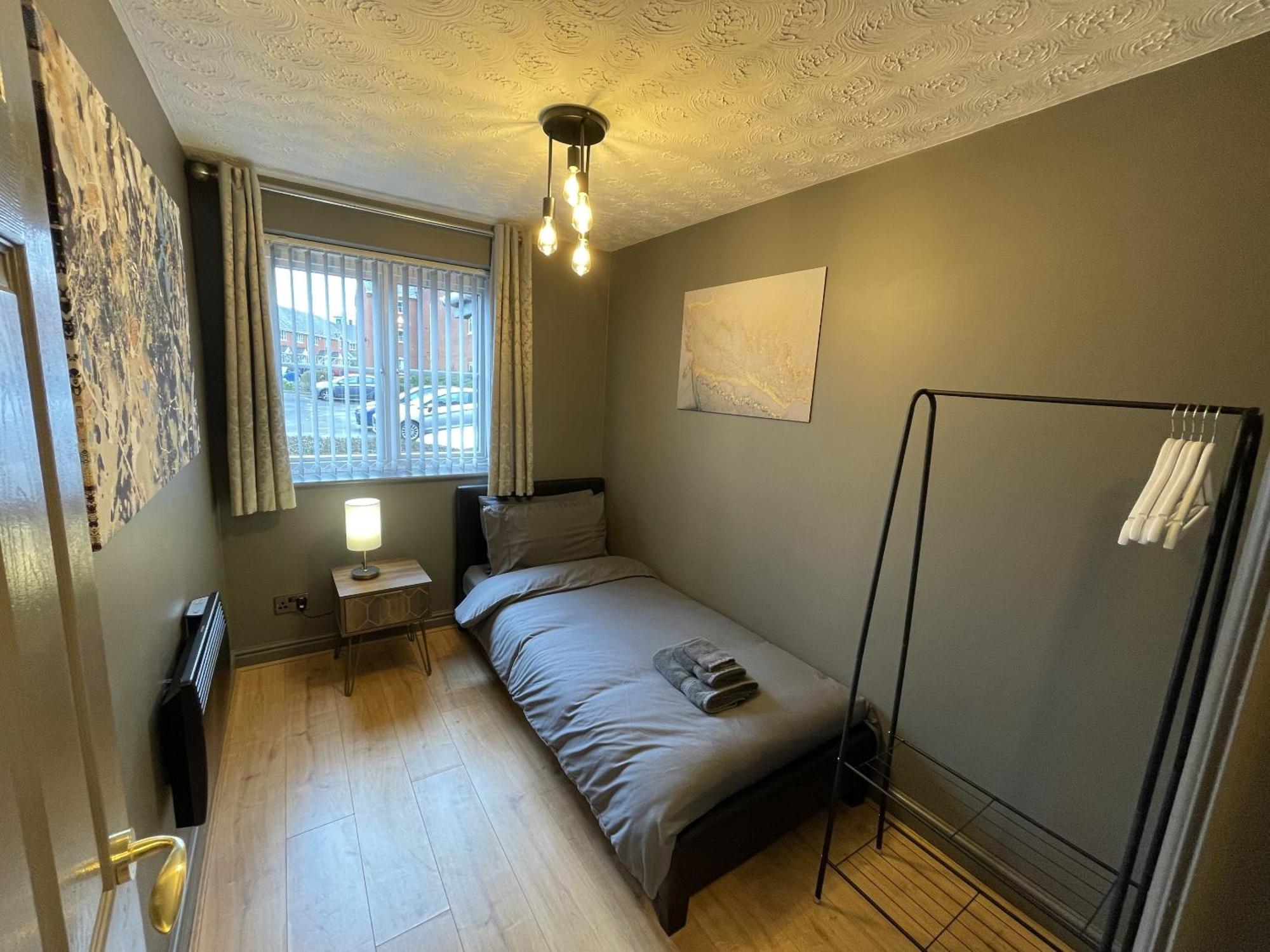 No24 - 2-Bed Boutique Apartment - Hosted By Hutch Lifestyle Leamington Spa Exteriör bild