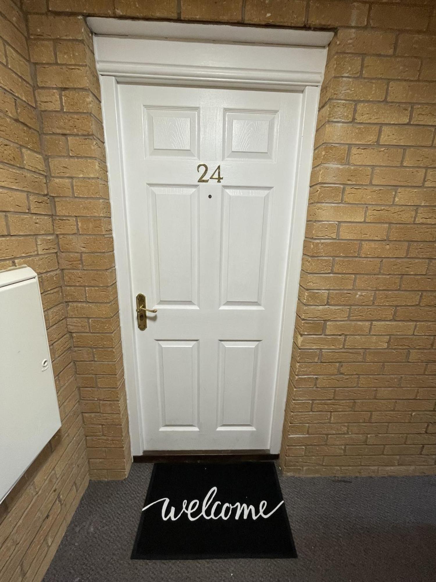 No24 - 2-Bed Boutique Apartment - Hosted By Hutch Lifestyle Leamington Spa Exteriör bild